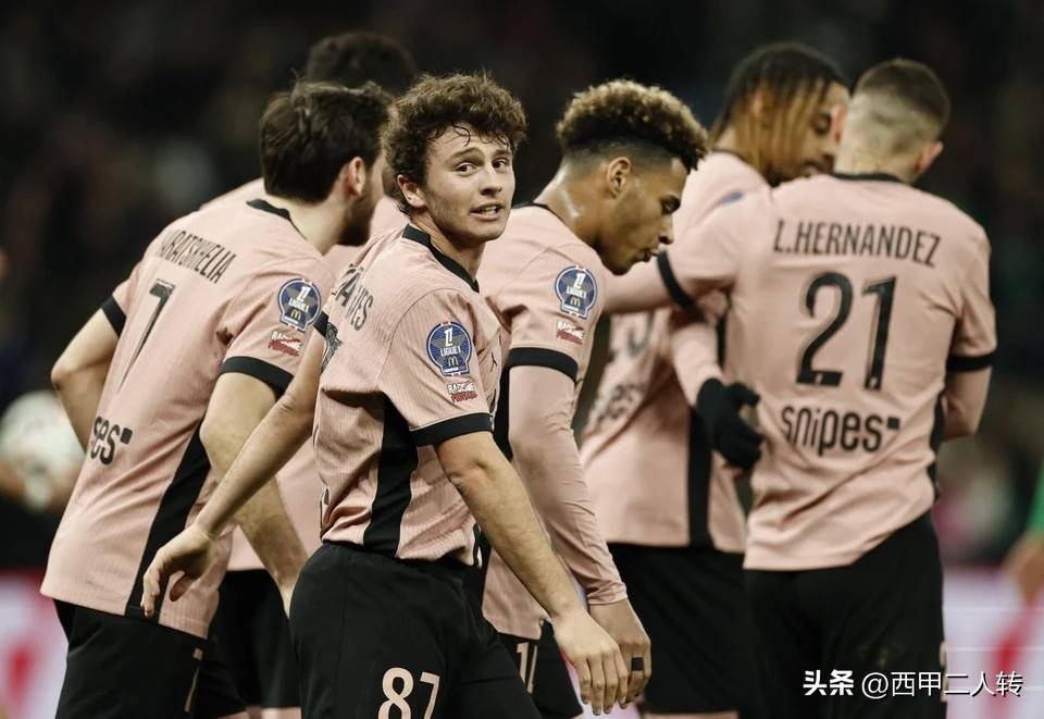 集结日西甲传出新动向，巴黎圣日耳曼内部沟通，管理层表态：球迷炸锅，更衣室氛围转暖的简单介绍