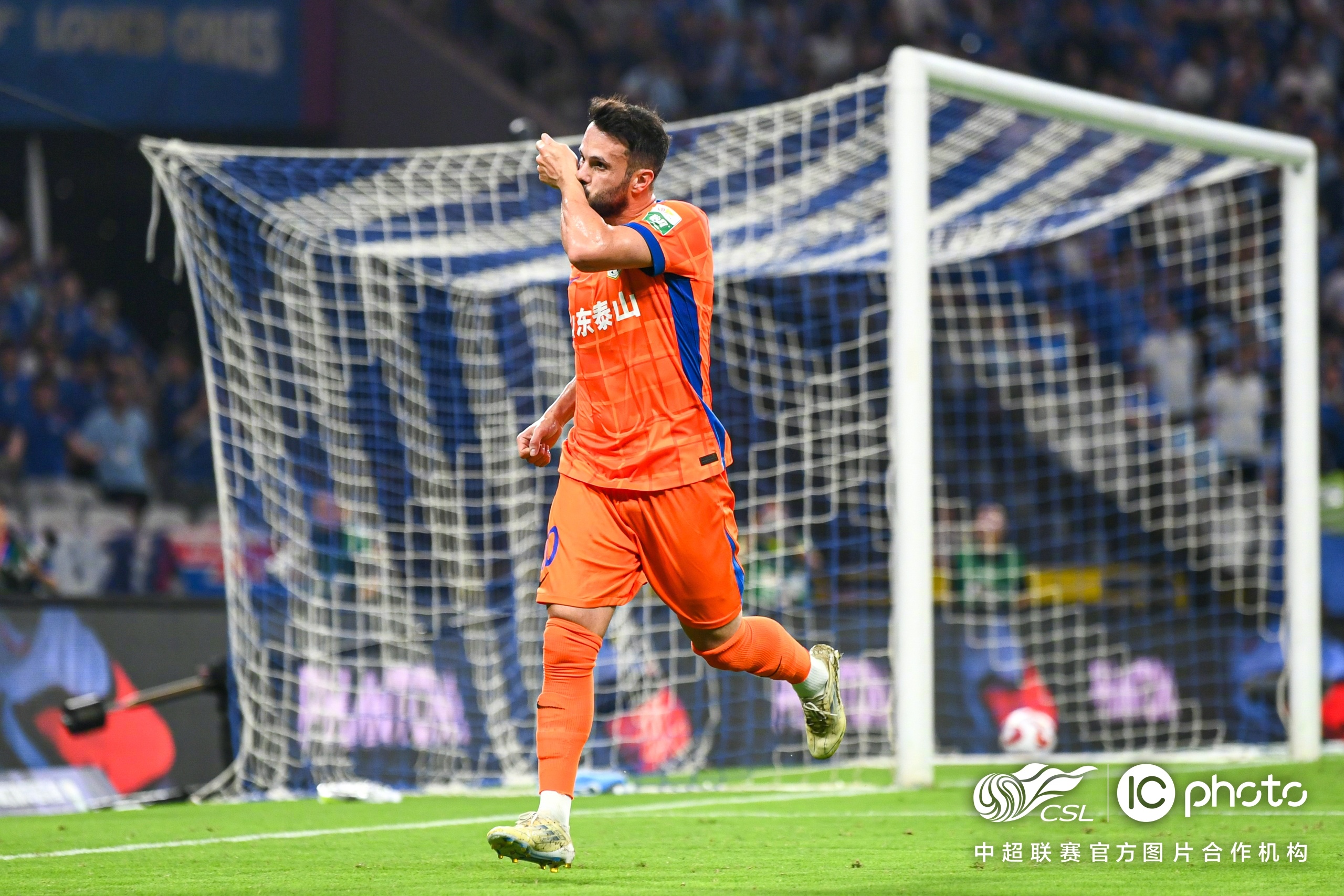 关于山东泰山今夜内部沟通巴黎圣日耳曼围绕欧冠造点机会之后，亚特兰大冲刺阶段外线爆发的信息